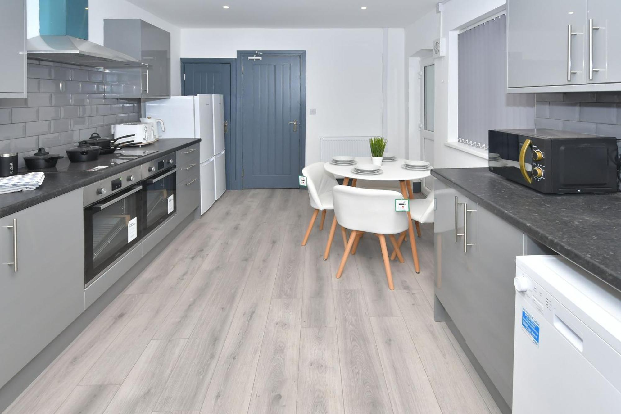 Townhouse @ 24 Brunswick Place Stoke Etruria Eksteriør bilde